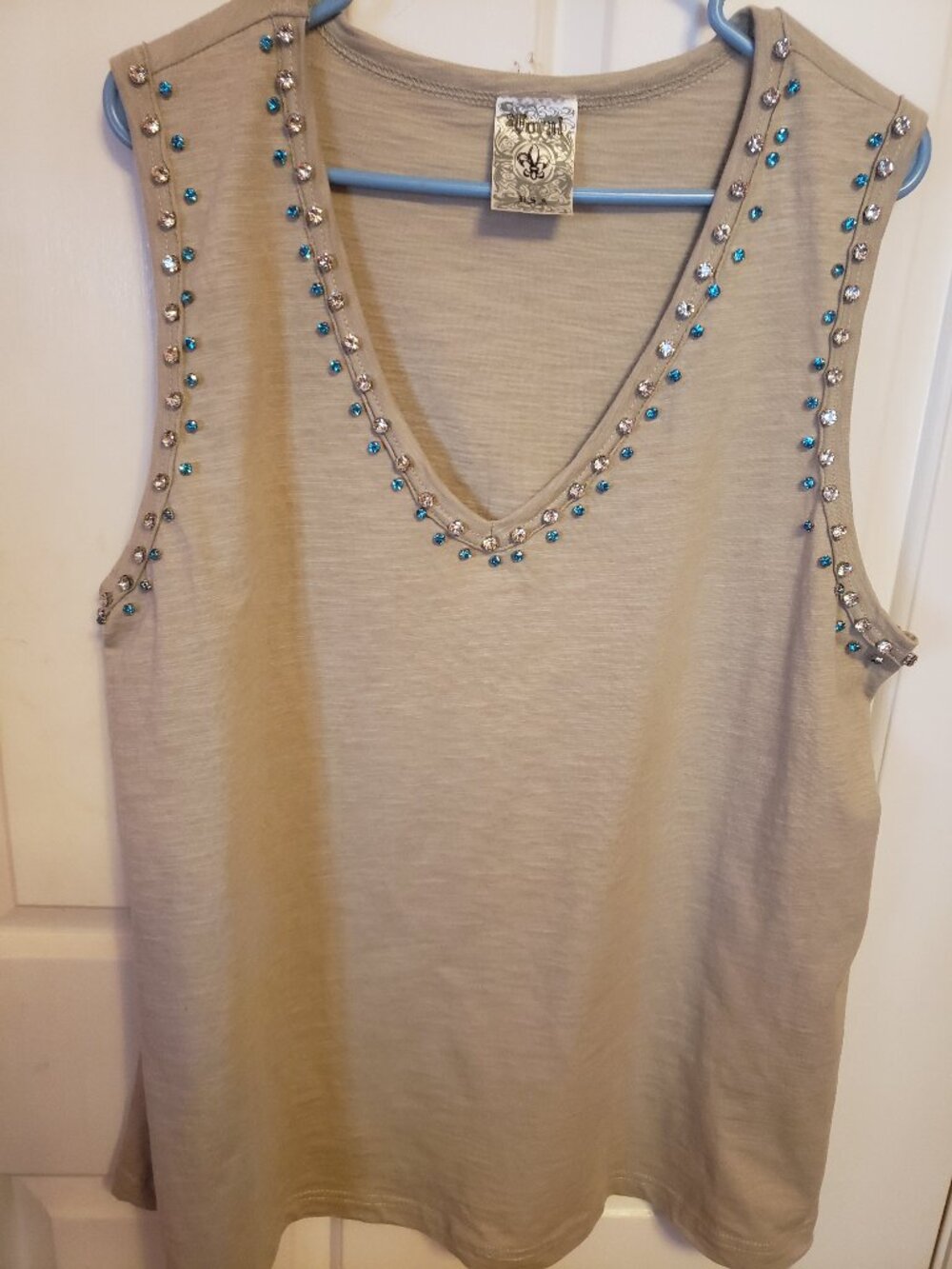 Vocal Top embellished with Rhinestones 2X.